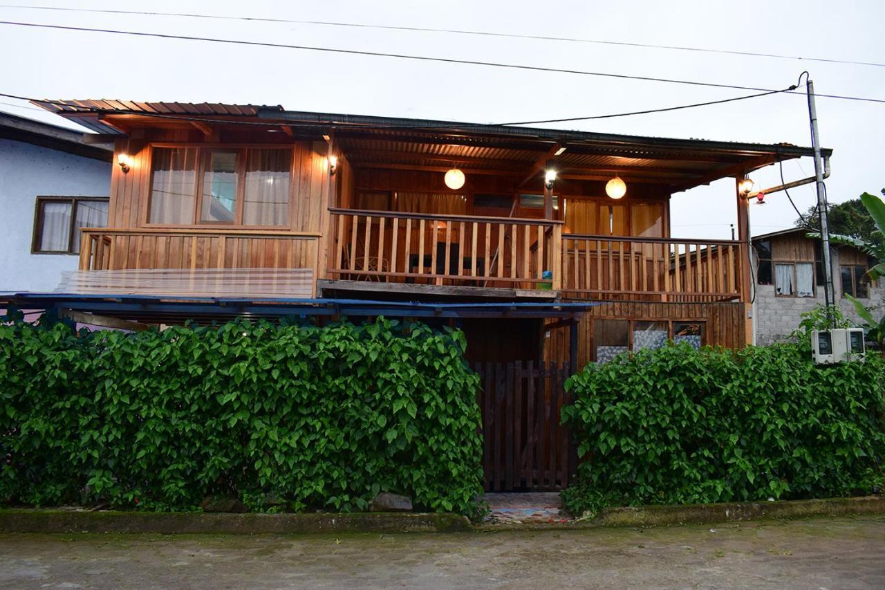 מינדו Hostal Los Farolitos מראה חיצוני תמונה